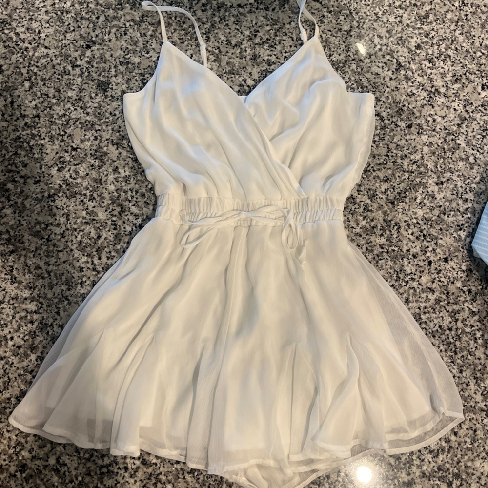 Francesca’s White Romper